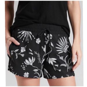 Athleta Baja Shorts Printed Floral Black 8